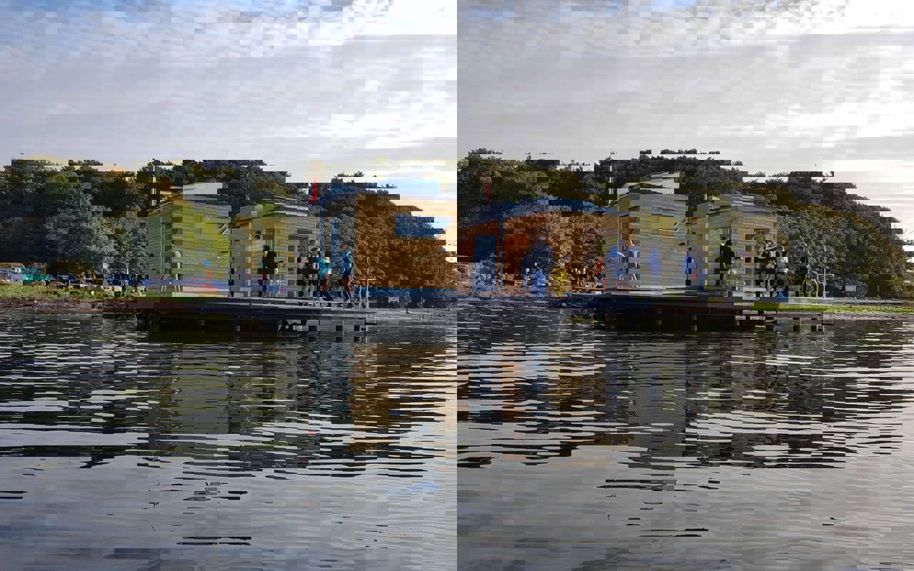 Tirsbæk Vinterbad set fra vandsiden