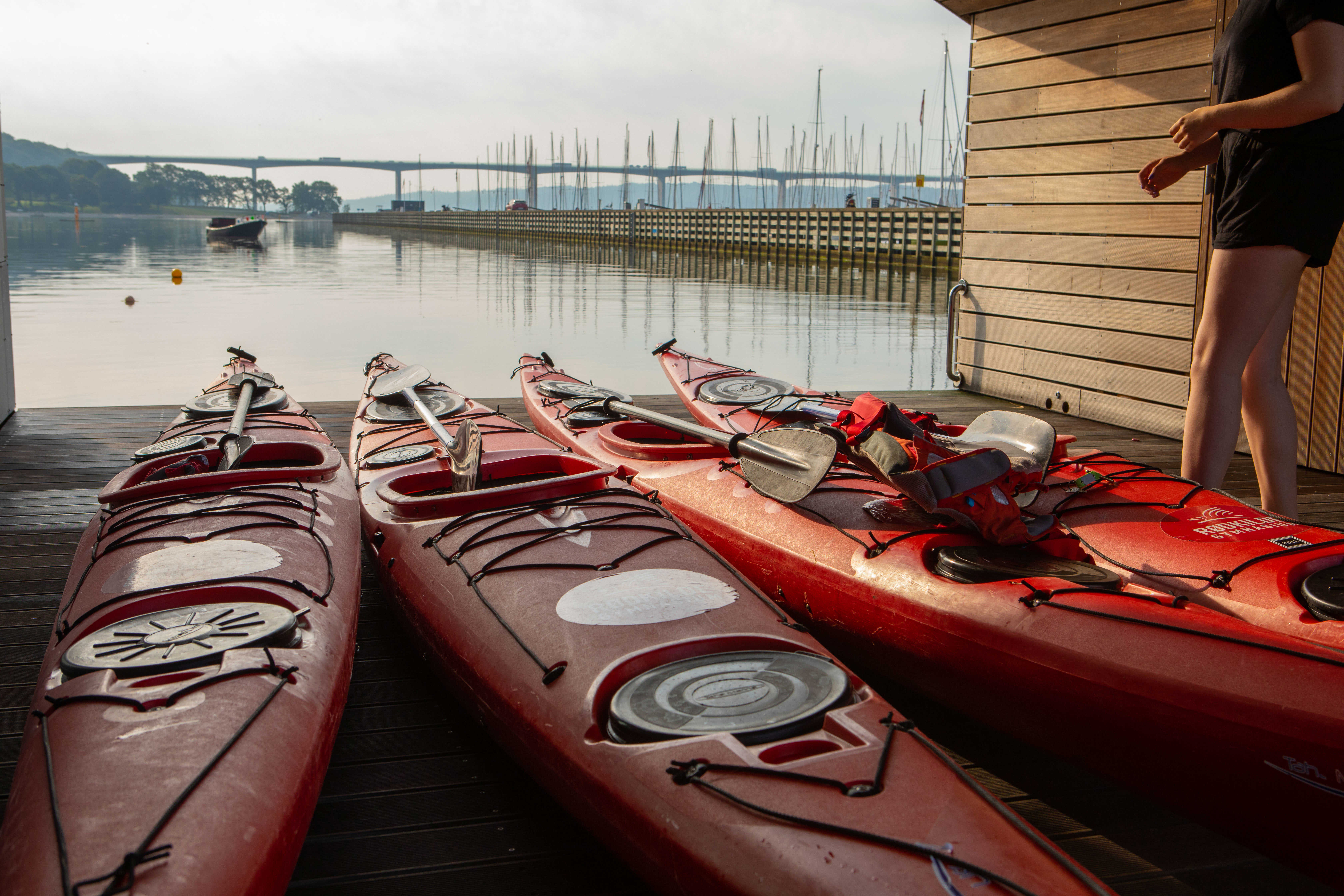 Kajakker og udsigt til vandet